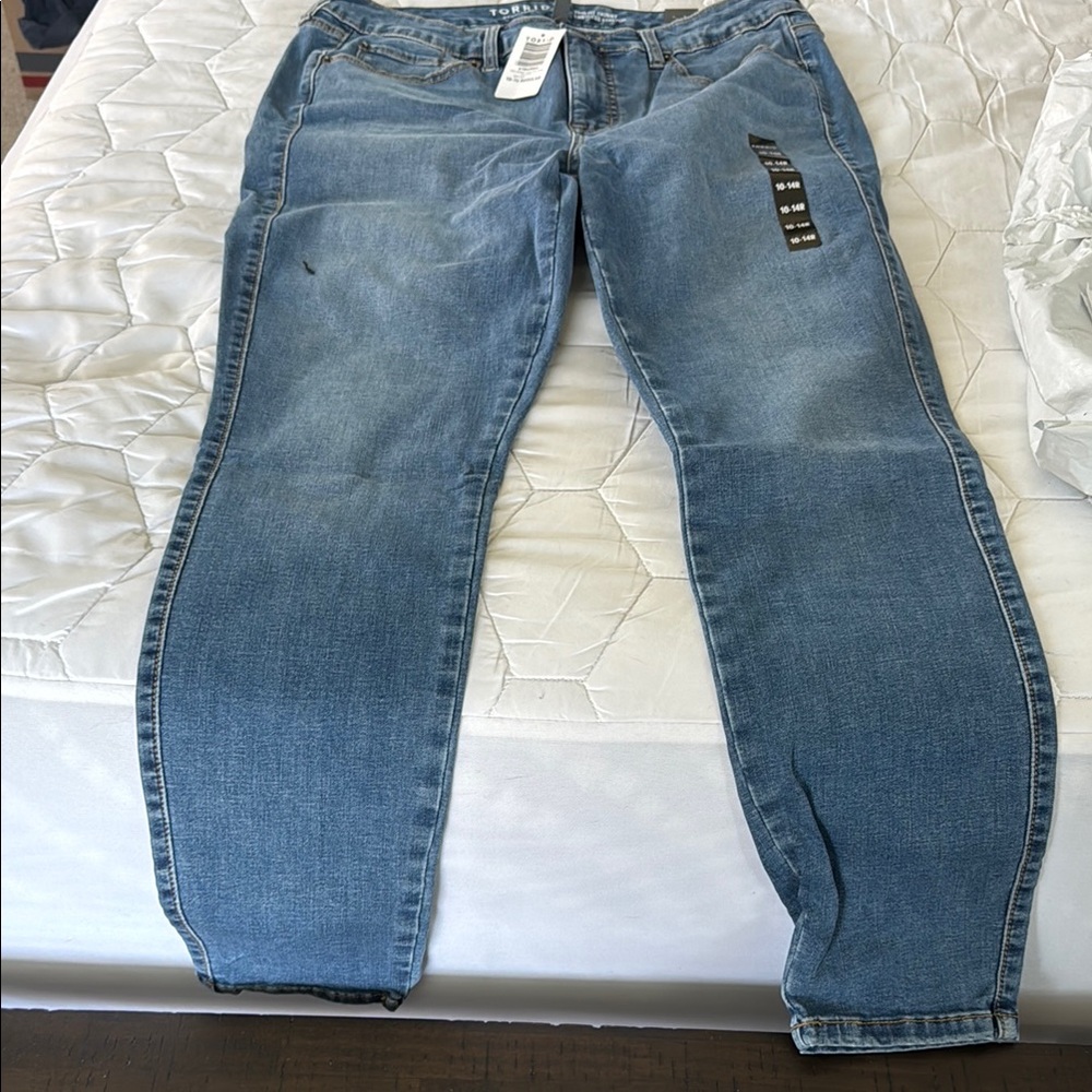 Torrid Trio Jeans NWT